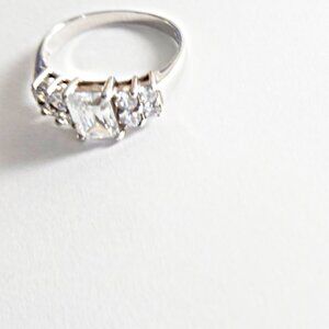 Vintage Sterling Silver Cubic Zirconia Ring Size 9.5